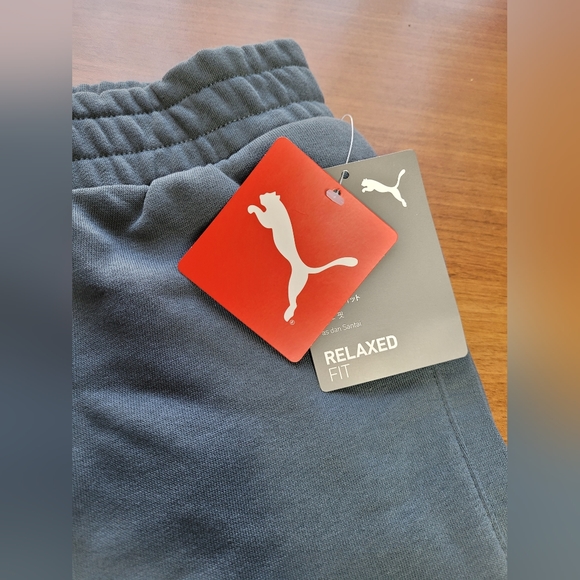 Puma relaxed fit shorts - Picture 3 of 7